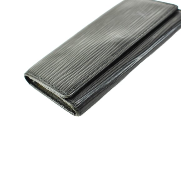 LOUIS VUITTON Black Epi LV Logo Key Case (wo) - Picture 5 of 9